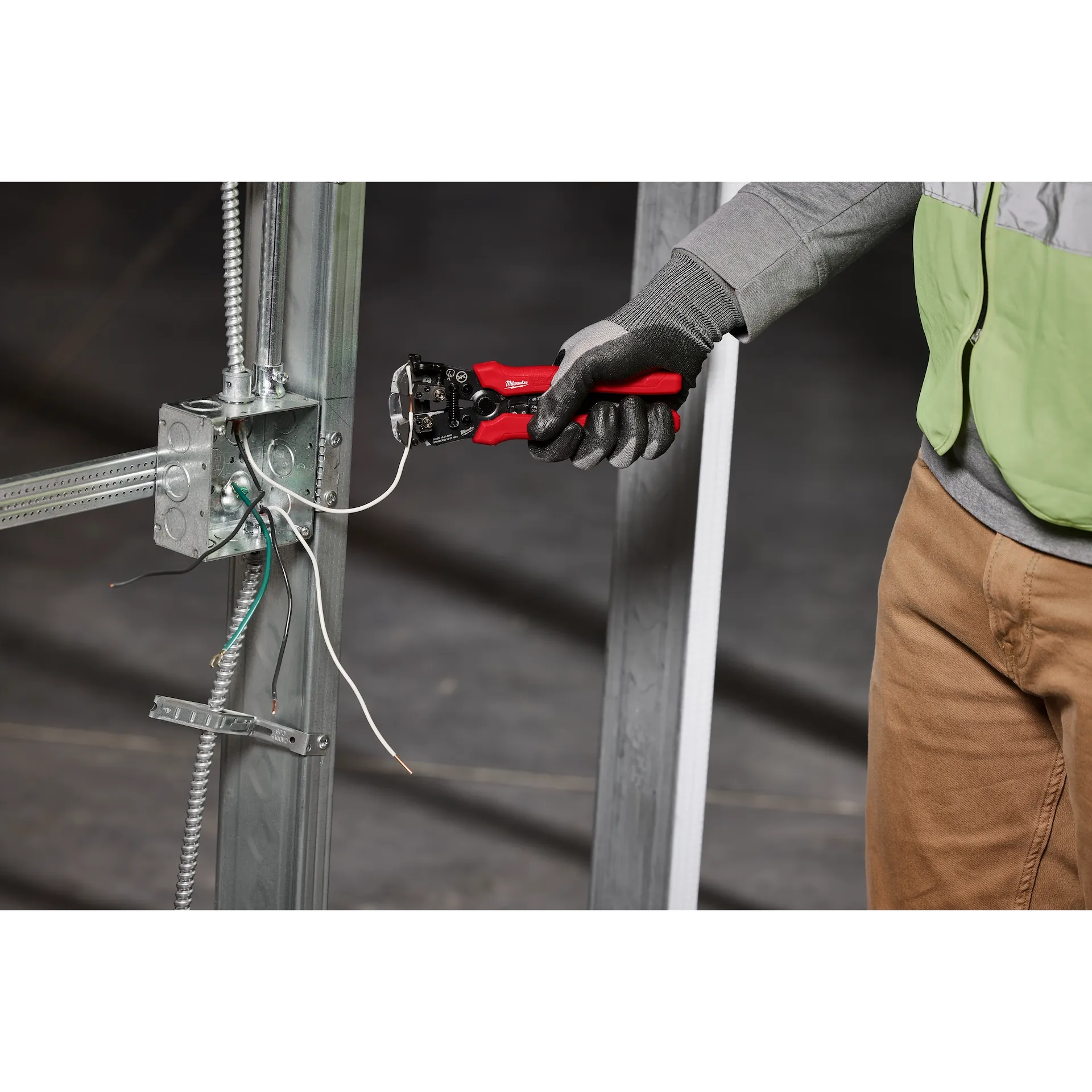 Self-Adjusting Wire Stripper & Cutter