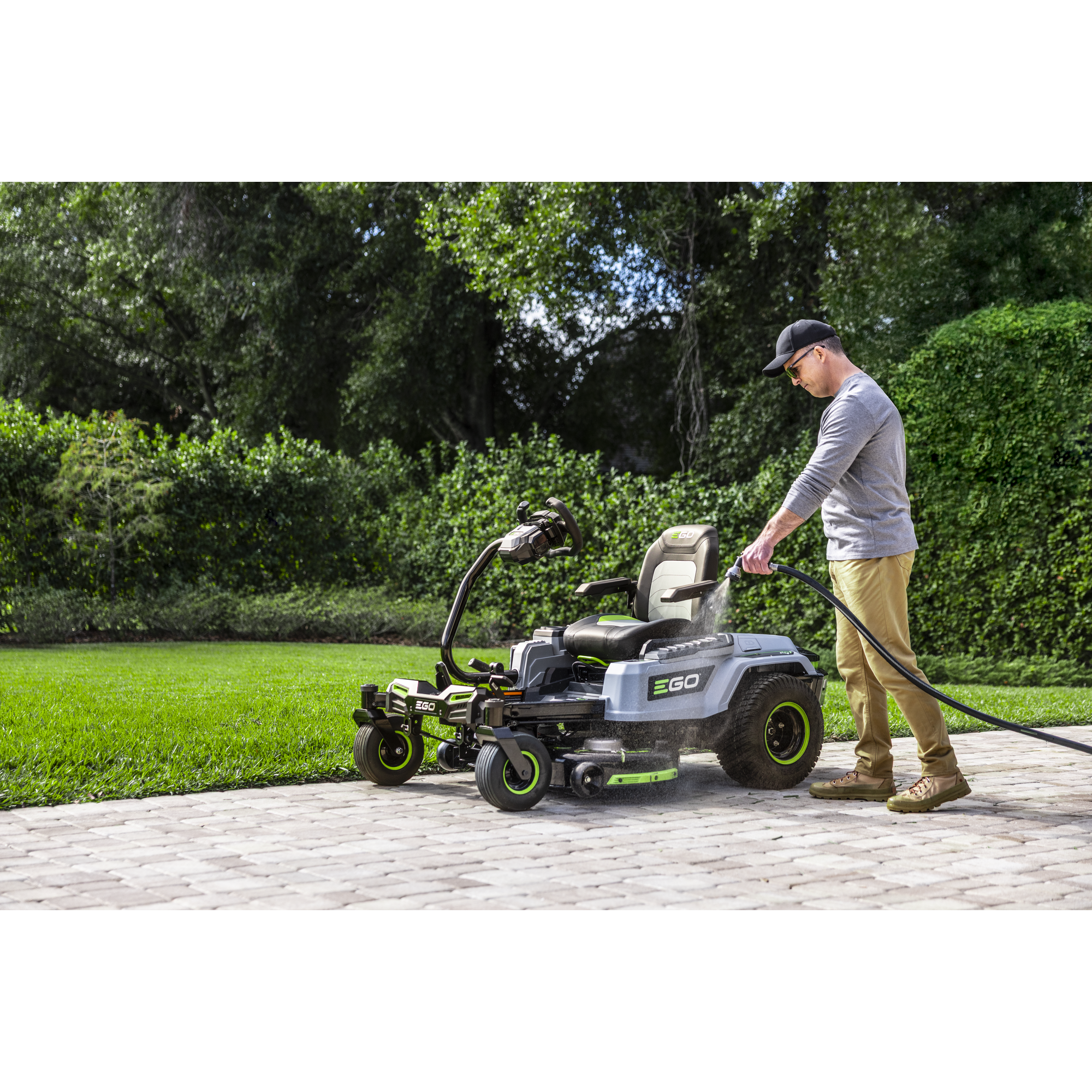 42" Z6 Zero Turn Mower with e-STEER™ Technology Kit