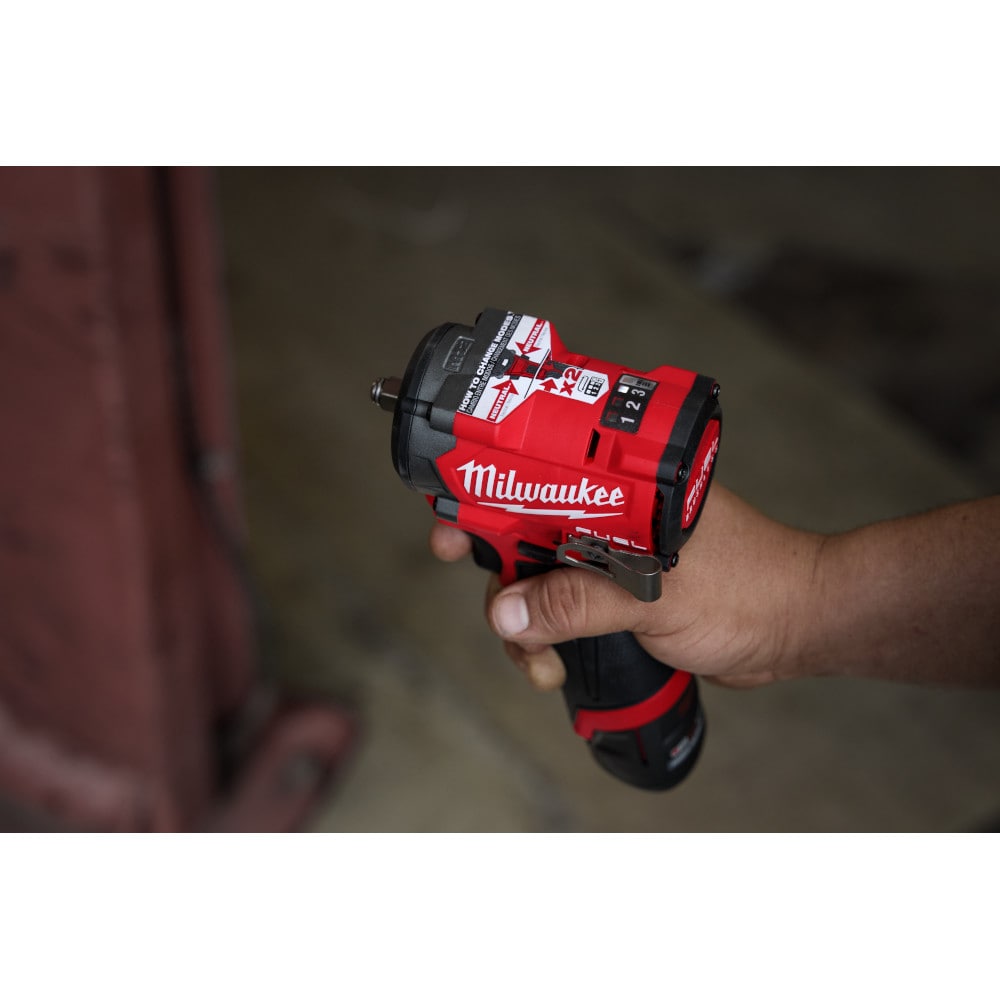 M12 FUEL™ Stubby 3/8" Impact Wrench